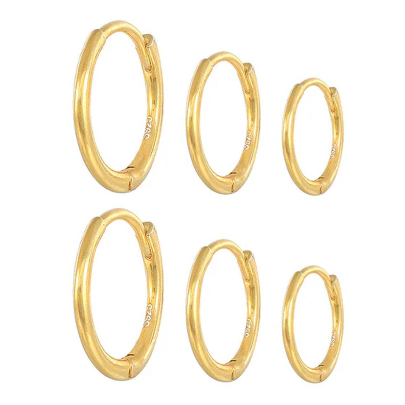 Emilie – Boucles d'oreilles en or délicates avec une éclat doux.