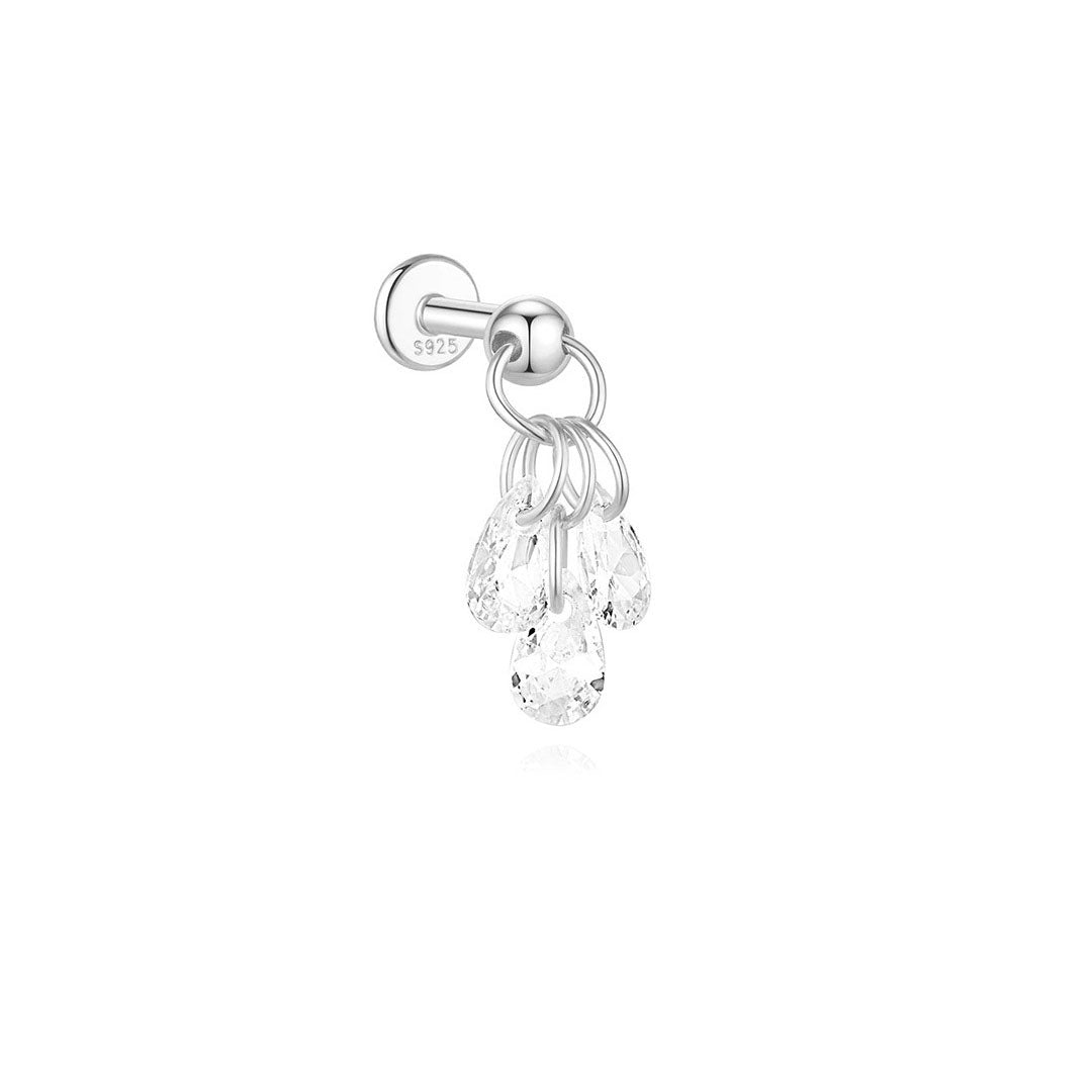 Lina – Boucles d'oreilles dorées au design filigrané courbé.