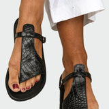 Sandales à lanière T avec texture