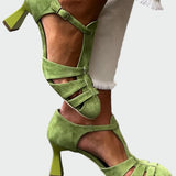 Escarpins à talons avec brides