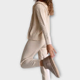 Ensemble Tricot à Capuche et Veste