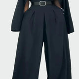 Ensemble Bustier et Veste au Style Élégant et Contemporain