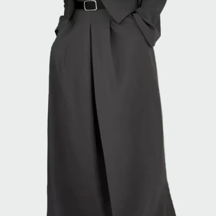 Ensemble Bustier et Veste au Style Élégant et Contemporain