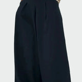 Ensemble Bustier et Veste au Style Élégant et Contemporain