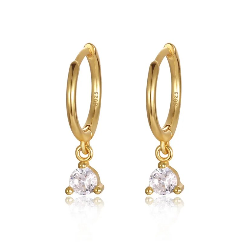 Melanie – Boucles d'oreilles en or délicat avec une texture raffinée.