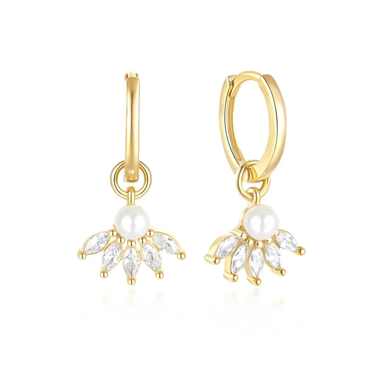 Clarissa – Boucles d'oreilles en or au design carré élégant.
