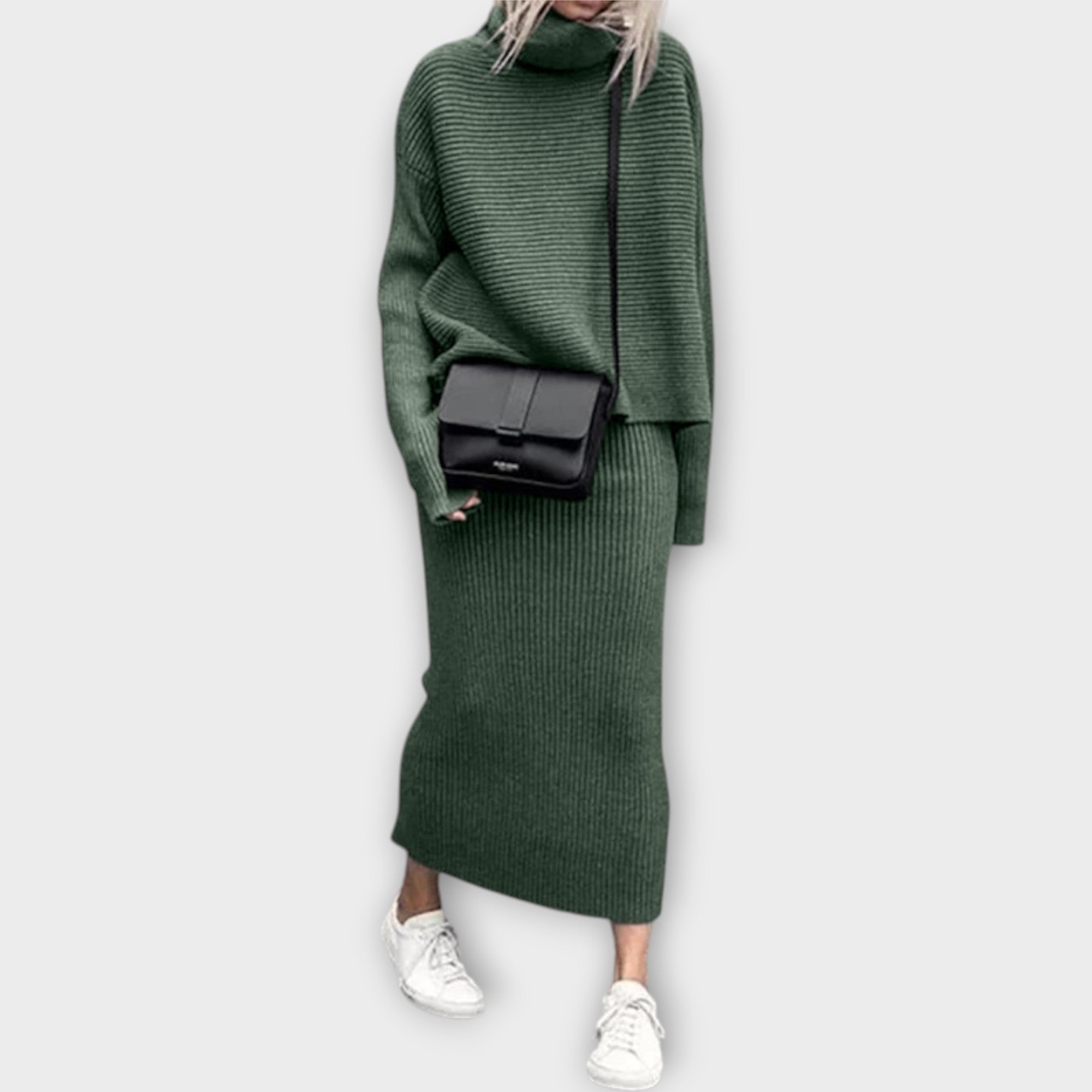 Ensemble Tricoté à Col Roulé et Jupe