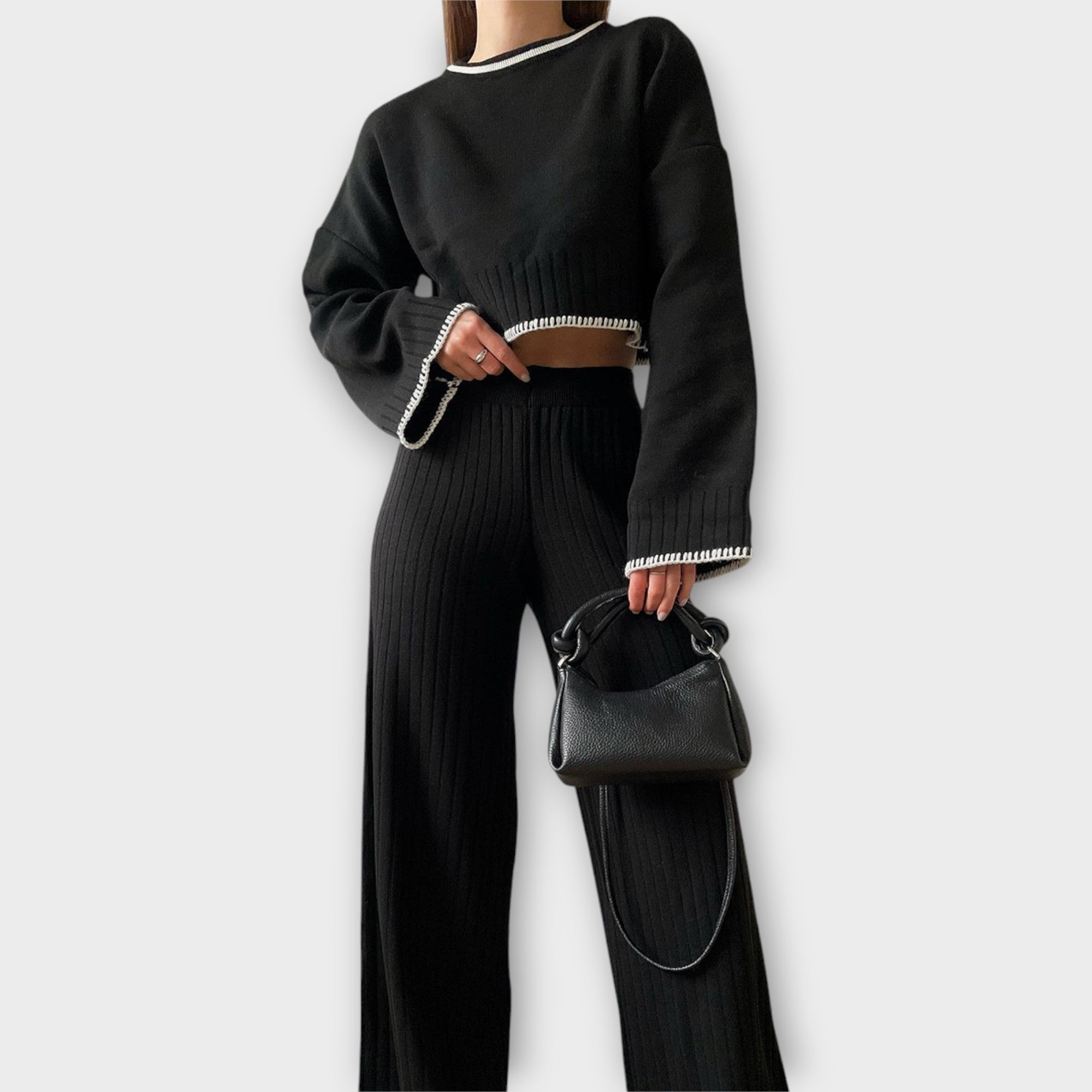 Ensemble Tricoté avec Haut Court et Finitions Élégantes