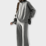 Ensemble Élégant et Confortable au Style Intemporel