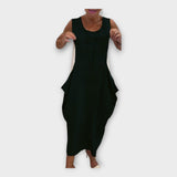 Robe aérienne au design contemporain avec poches intégrées