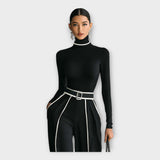 Combinaison Chic au Design Minimaliste