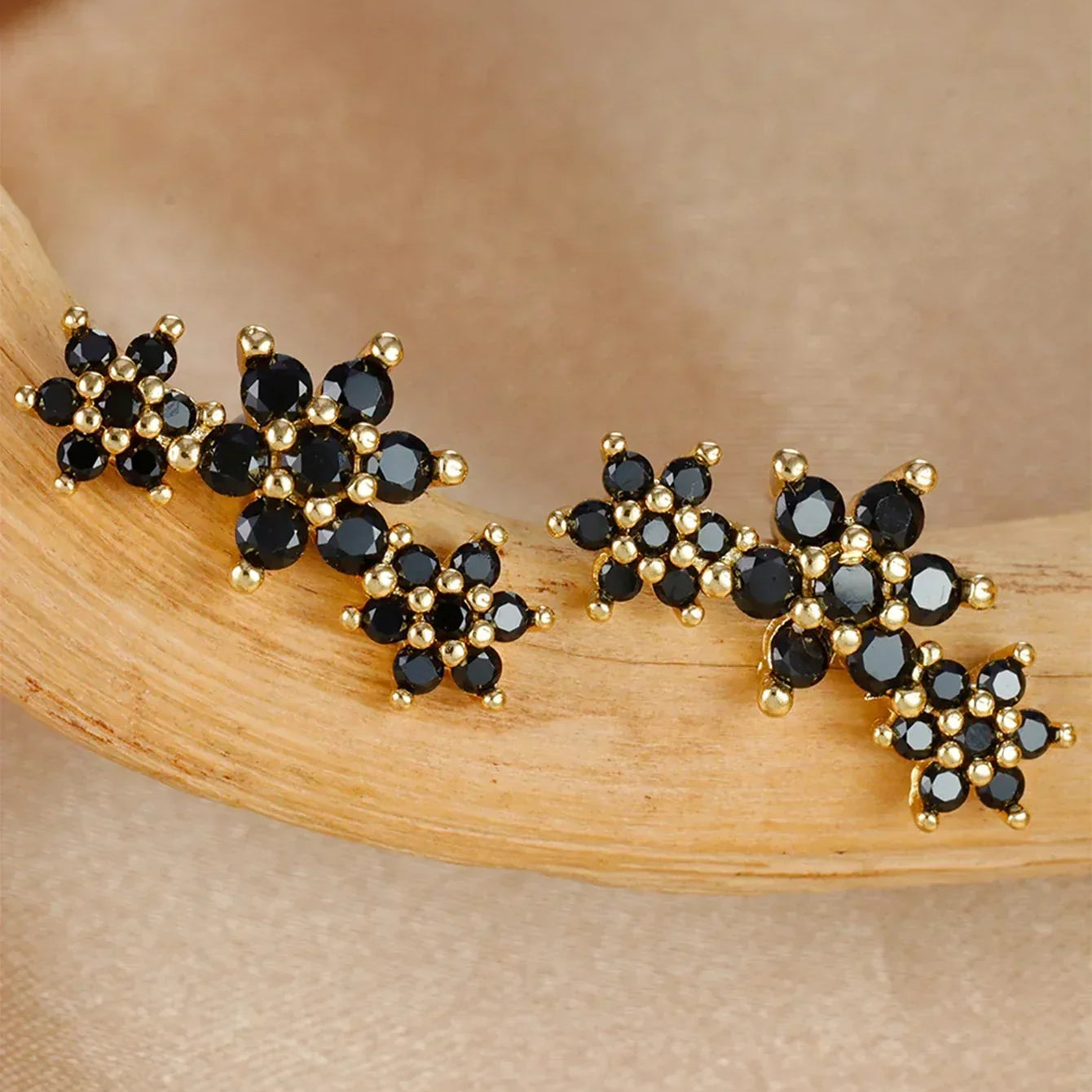 Sabina – Boucles d'oreilles modernes en or.