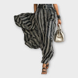 Robe longue au design minimaliste et élégant