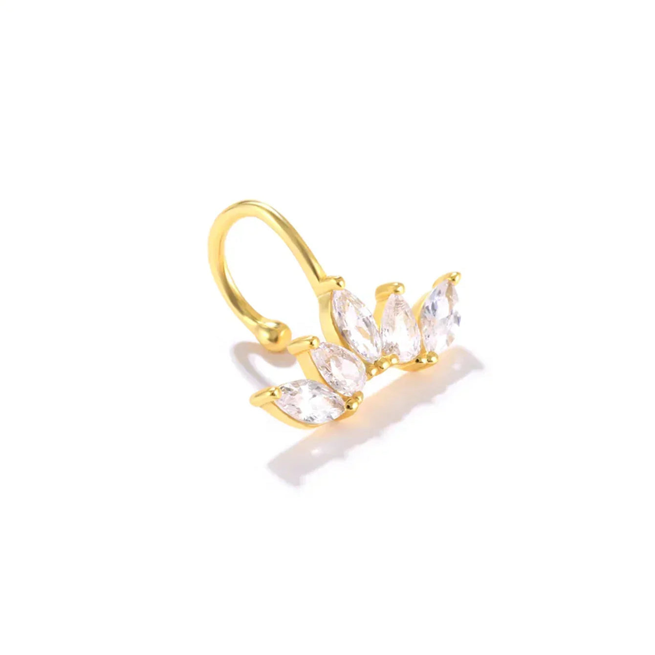 Eva-Marie – Boucles d'oreilles en or délicates au design fluide.