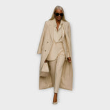 Ensemble Chic : Pantalon et Manteau au Design Minimaliste