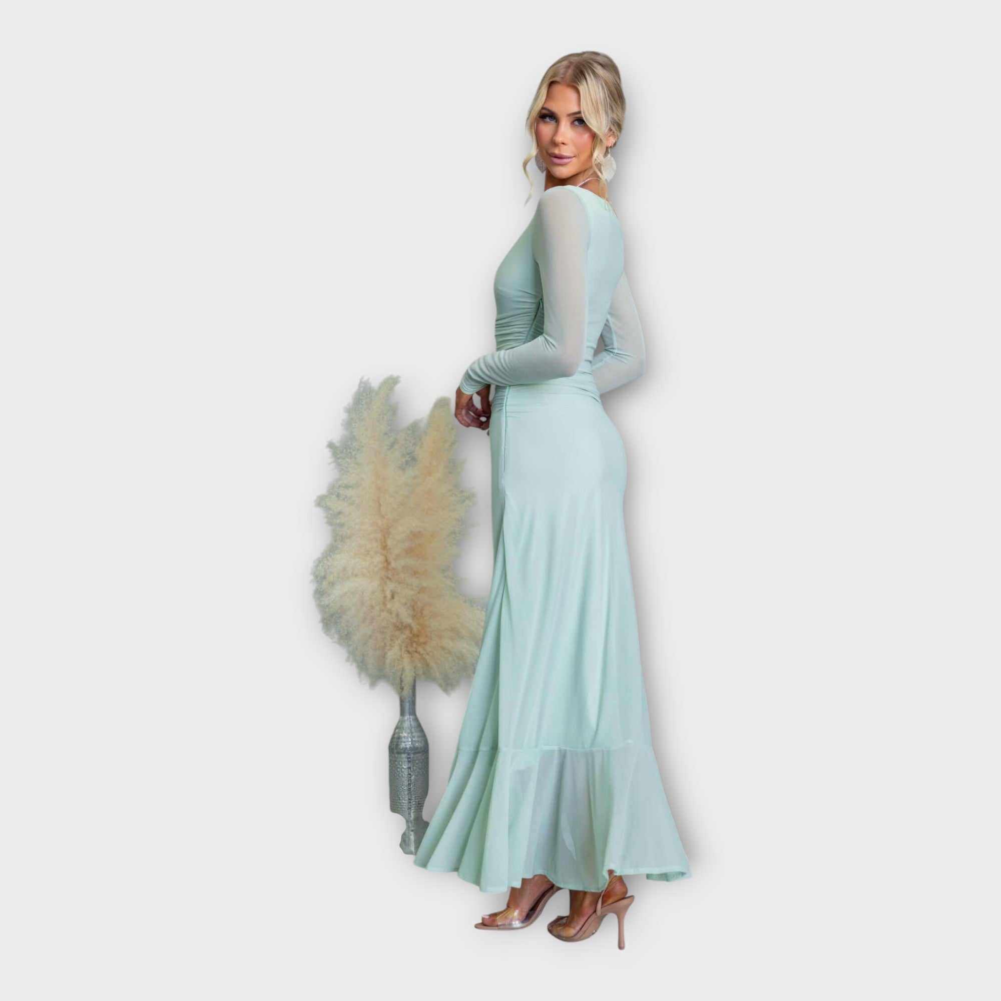 Robe Élégante au Design Impressionnant