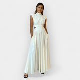 Robe Élégante à Découpes