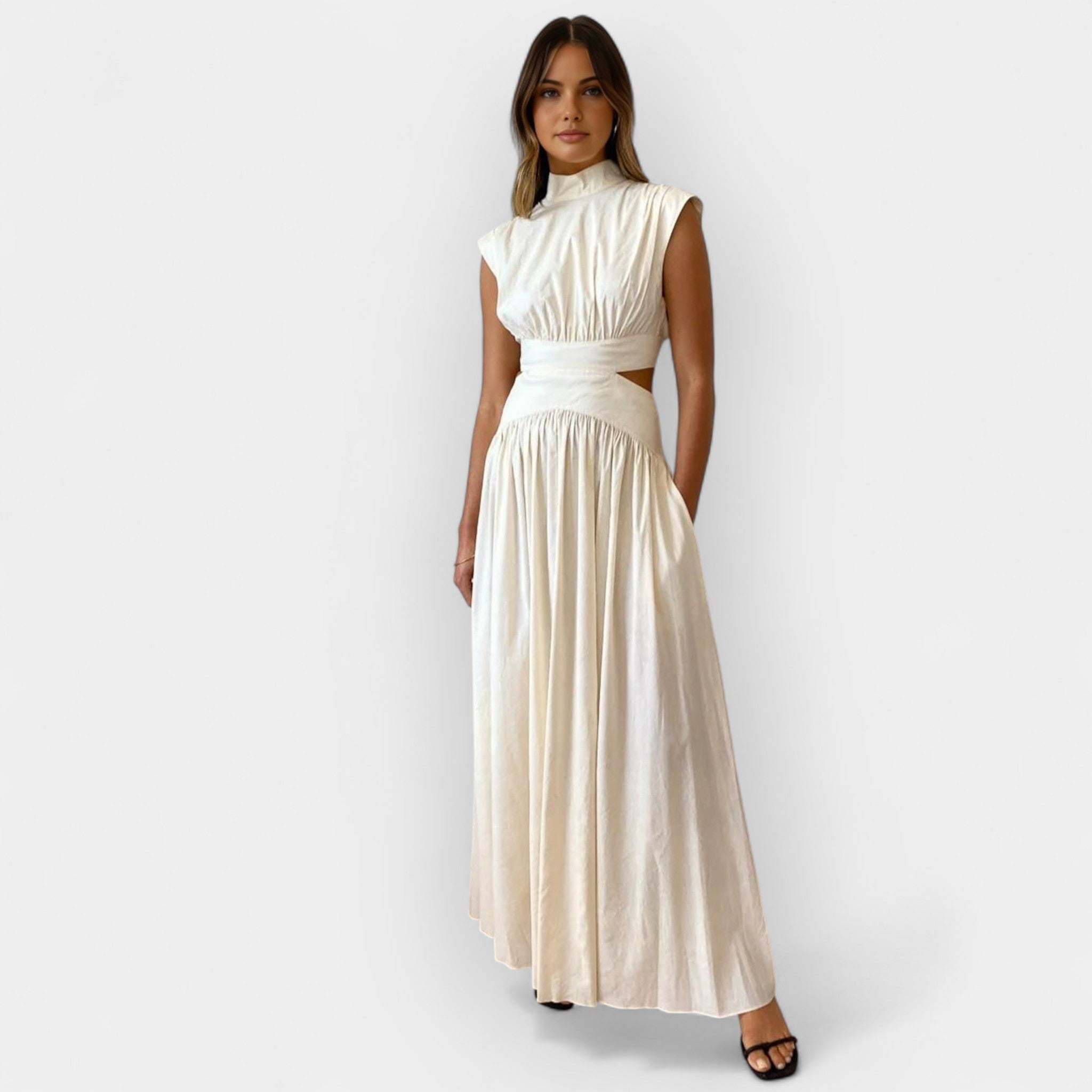 Robe Élégante à Découpes