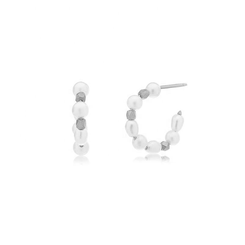 Ursula – Collier élégant orné de perles