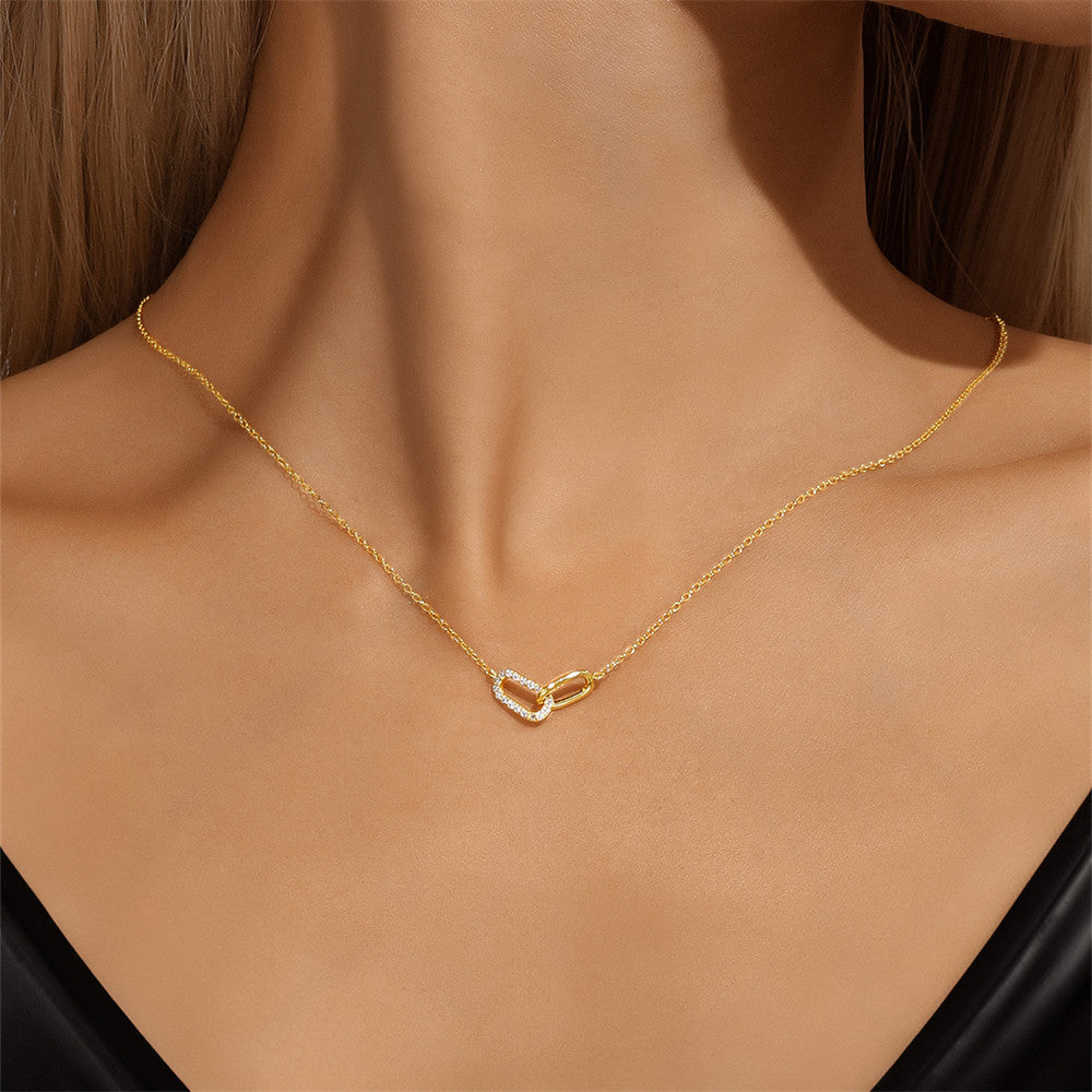 Collier délicat en argent Carina avec pendentif circulaire