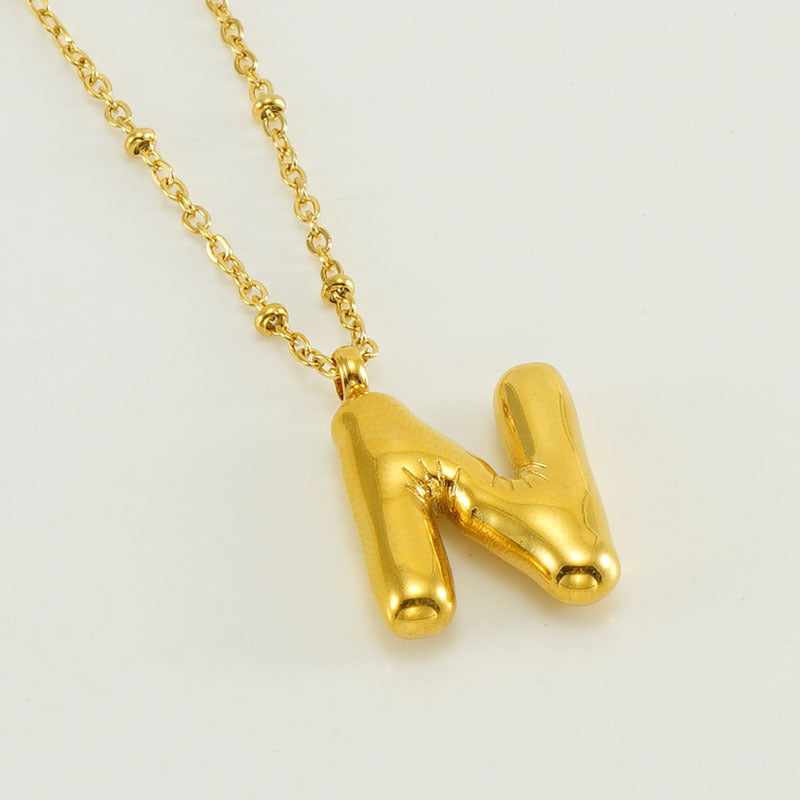 Irena – Collier doré avec pendentif en forme de lettre initiale