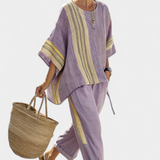 Ensemble en lin de bambou avec lavande envoûtante et accents rayés jaunes