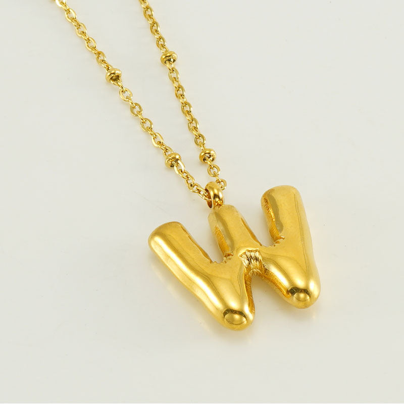 Irena – Collier doré avec pendentif en forme de lettre initiale
