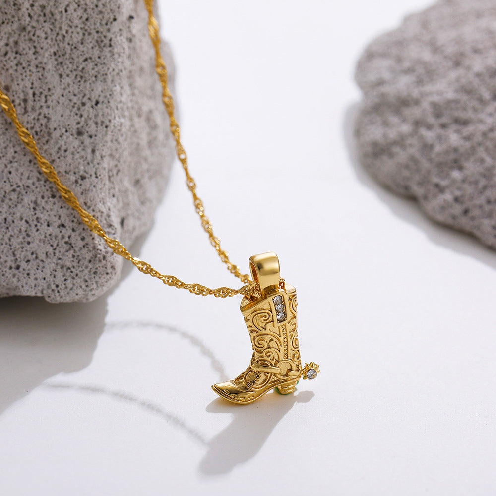 Johana – Collier délicat orné de charmants pendentifs en or.