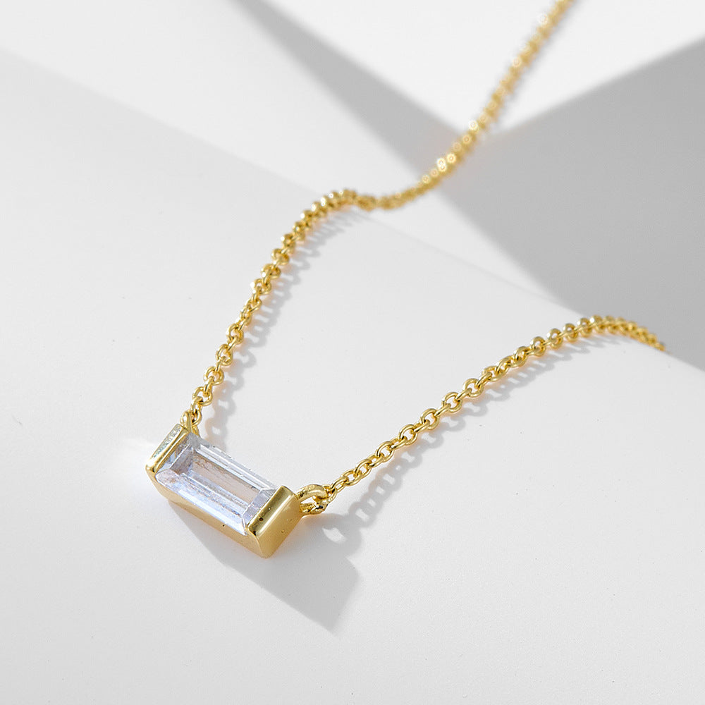 Livia – Collier en argent avec pendentif délicat