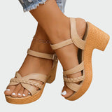 Sandales à talons entrelacées