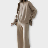 Ensemble Élégant et Confortable au Style Intemporel