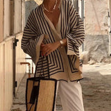 Chemise Rayée au Design Minimaliste