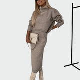 Ensemble Robe avec Pull à Col Roulé