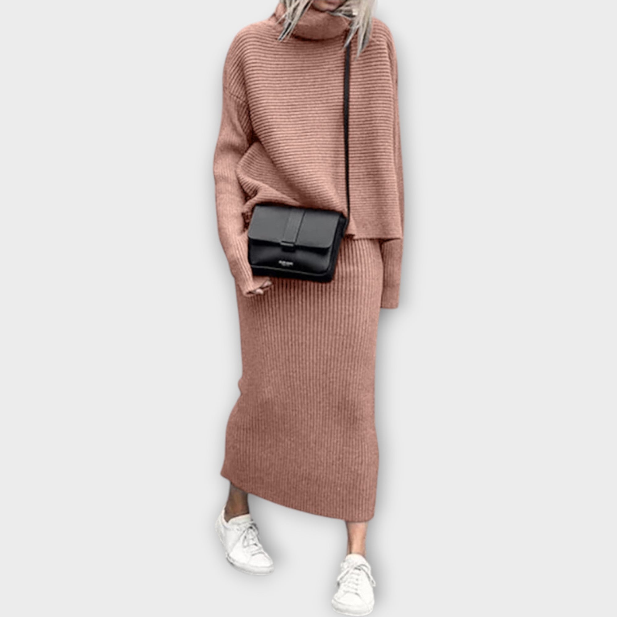 Ensemble Tricoté à Col Roulé et Jupe