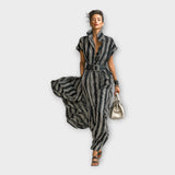 Robe longue au design minimaliste et élégant