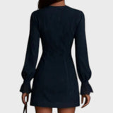 Rachel – Mini robe en velours bleu ornée de dentelle