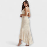 Robe Longue Élégante avec Corset Chic et Sophistiqué