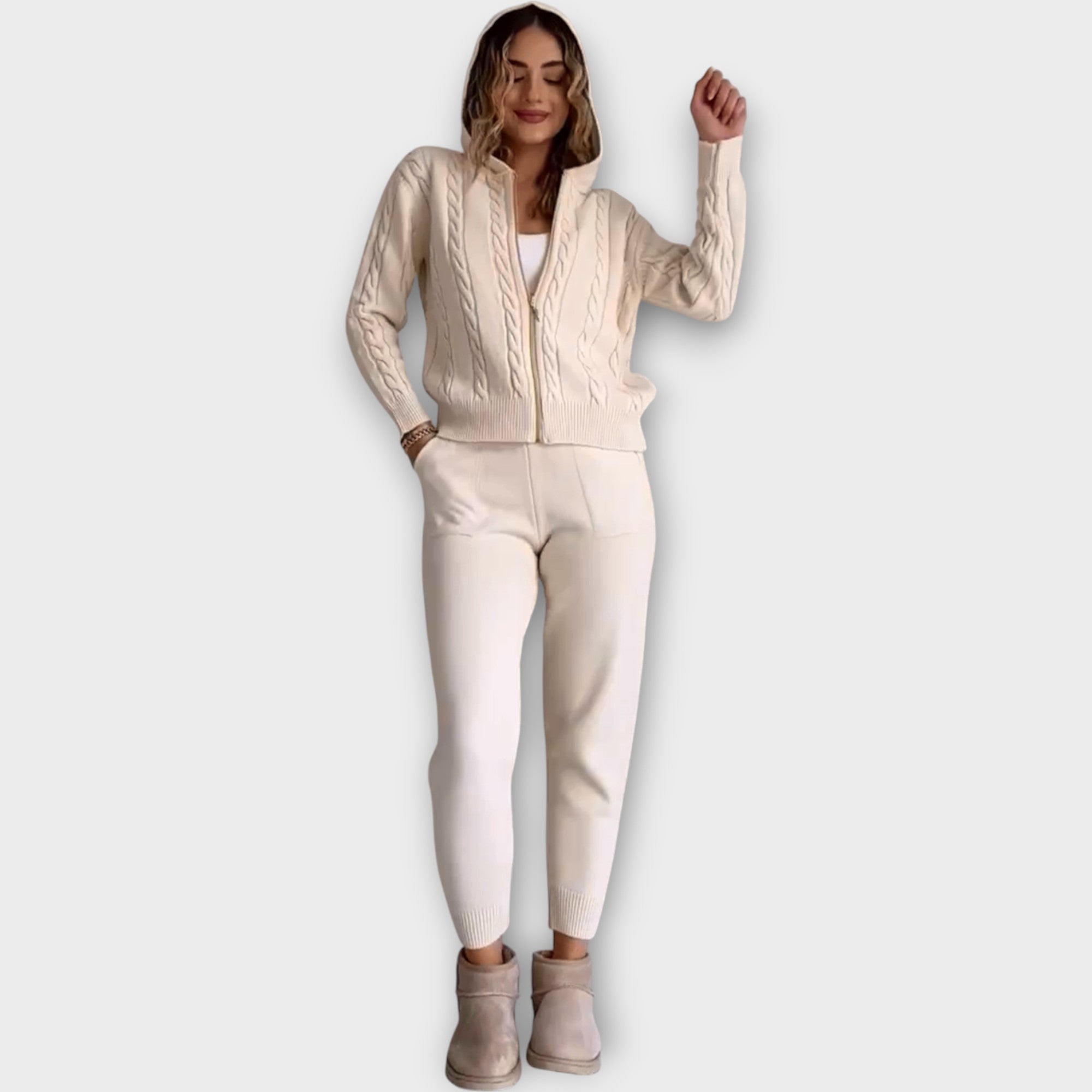 Ensemble Tricot à Capuche et Veste