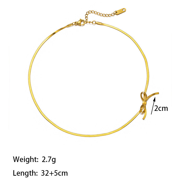 Rebecca - Collier doré avec pendentif en lettre