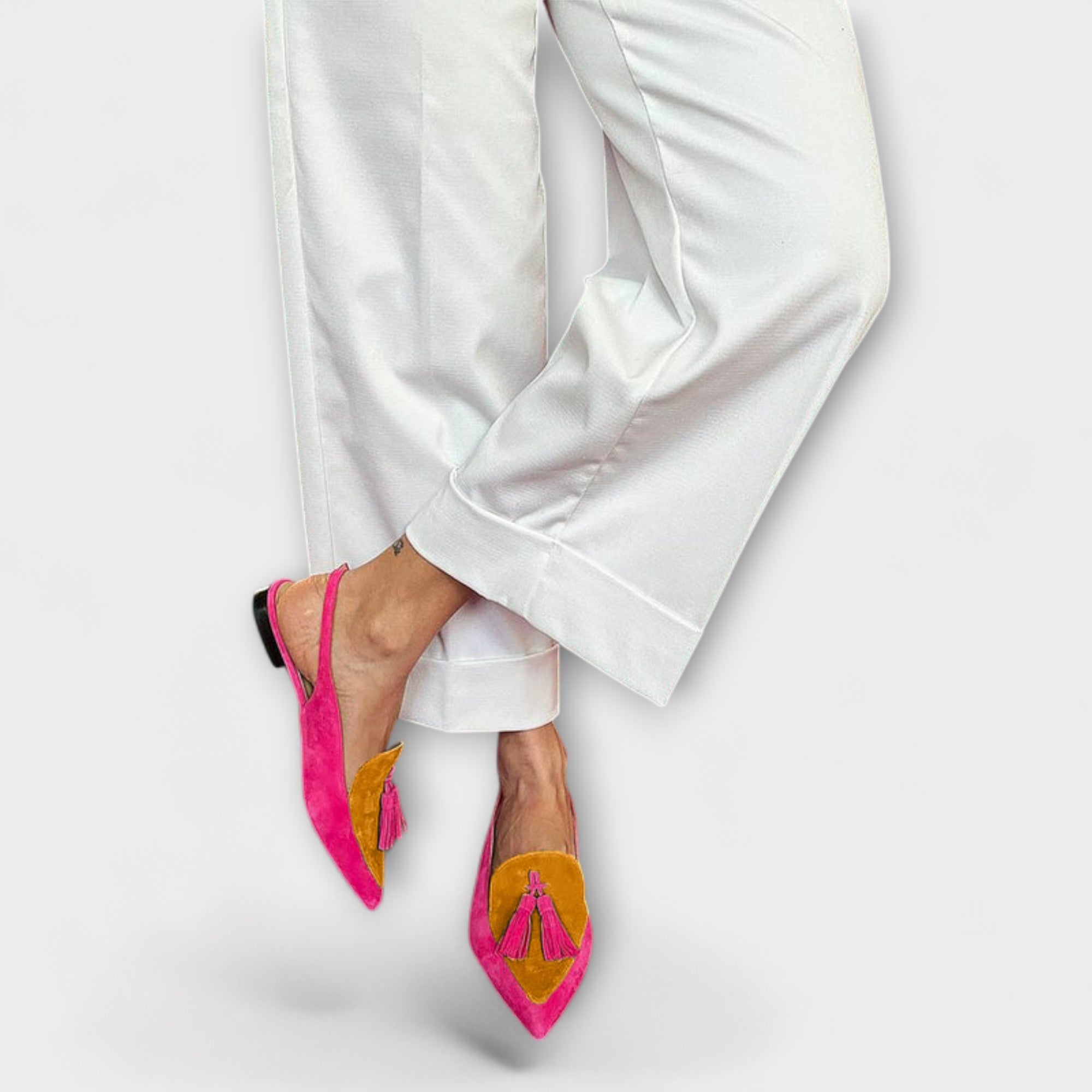 Ensemble de Couleurs avec Pompons et Motifs