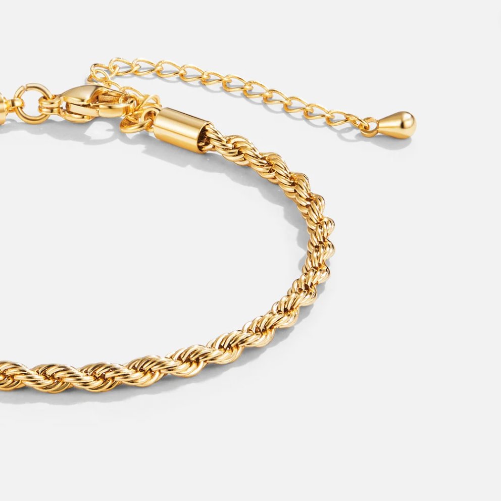 Isabela - Chic Woven Gold Bracelet