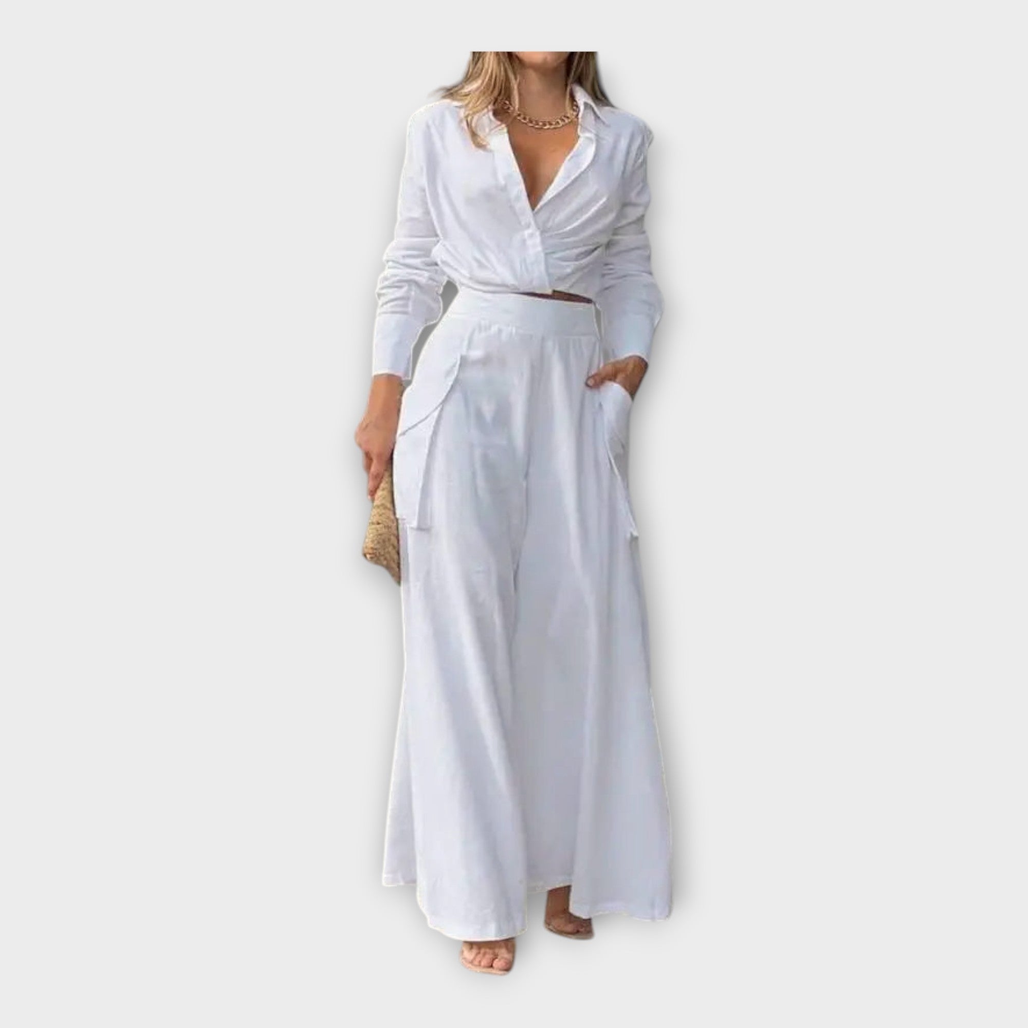 Ensemble au design minimaliste et à l'élégance intemporelle